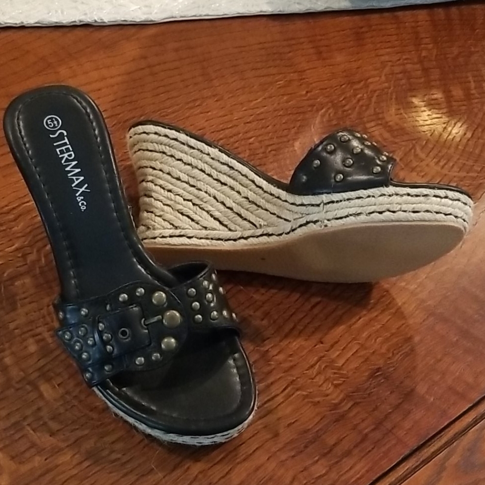 STERMAX & Co. Black wedge sandals